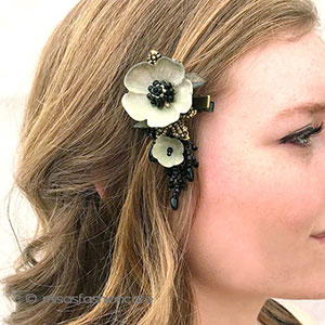 お花　ヘアークリップ カリフォルニア製