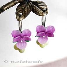 スミレのお花　ピアス