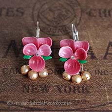 スミレのお花　ピアス
