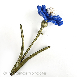 真珠　ブルーのお花 ボタニカルブローチ