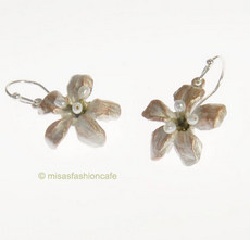 Michaud ピアス 真珠つつじの花