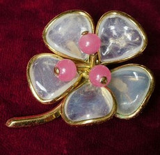 クラウントリファリ Trifariお花ブローチ