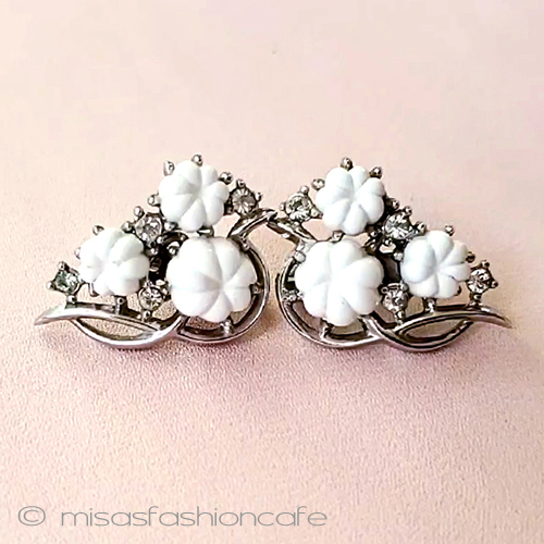 ヴィンテージアクセサリー トリファリ 花イヤリング