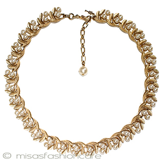 Trifari　 トリファリ パール金葉ネックレス