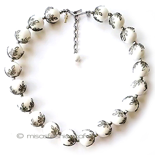 ヴィンテージアクセサリー Trifariトリファリ　銀葉