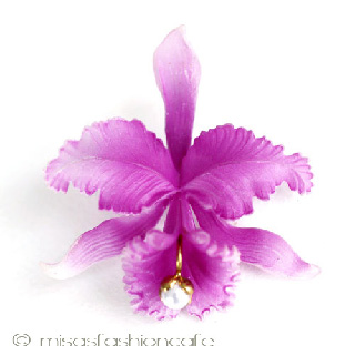 アヤメのお花　ブローチ