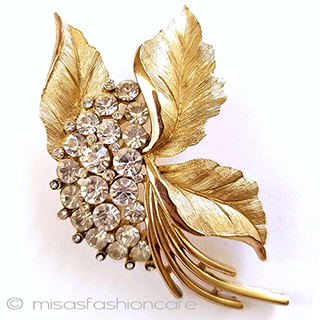 Trifari　 トリファリ 金の紫陽花ブローチ