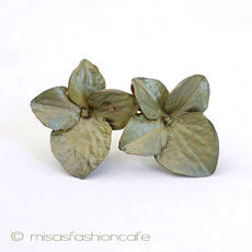 Michaud イヤリング 紫陽花 あじさい Michaud イヤリング 紫陽花 あじさい