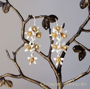 マイケルミショー ピアス 　オレンジの花　真珠