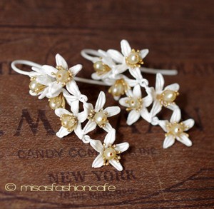 マイケルミショー ピアス 　オレンジの花　真珠