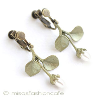 マイケルミショー真珠の花 ピアス　または　クリップ