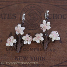 Michaud ピアス　　 ケシパールの桜さくら