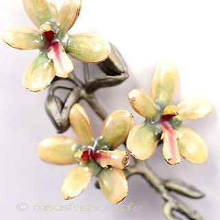 マイケルミショーブローチ エナメル蘭の花 再販！