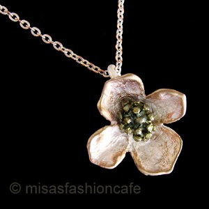 マイケルミショー ネックレス ハナミズキのお花 マイケルミショー ネックレス ハナミズキのお花