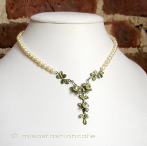 Michaud ネックレス 真珠のお花ペンダント Michaud ネックレス 真珠のお花ペンダント