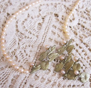 マイケルミショー ネックレス 真珠・睡蓮の花