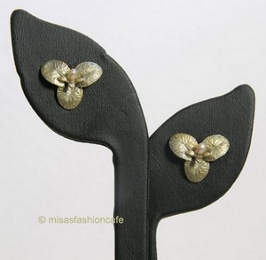 Michaud ピアス 真珠の睡蓮　再販！