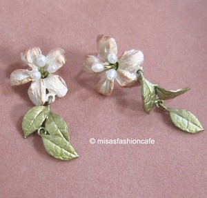 Michaud ピアス 真珠つつじの花