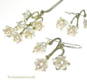 Michaud ピアス すずらん