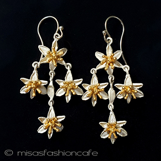 ミショー花シャンデリア イヤリングまたはピアス　