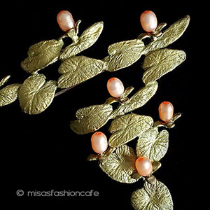 マイケルミショー　再販 真珠・睡蓮の花ブローチ