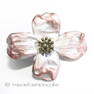 マイケルミショー 再販！ ハナミズキの花ブローチ