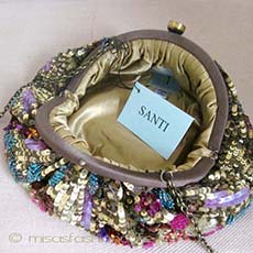 SANTI サンティ クラッチ 　全面お花刺繍
