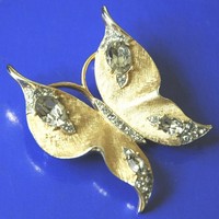 クラウントリファリ Trifari 蝶　ブローチ