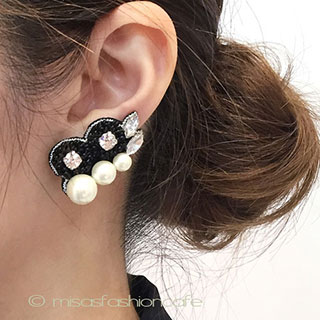 パール＆ストーンフラワー ビーズ刺繍　イヤリング
