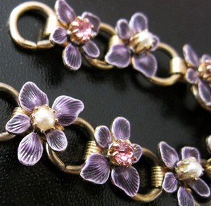 アンティーク　 スミレの花ブレスレット