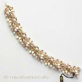 Ｔｒｉｆａｒｉ　 トリファリ パールの花　ブレスレット
