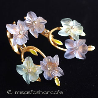 スミレの花イヤリング