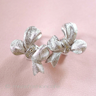 ヴィンテージアクセサリー りぼん　トリファリ