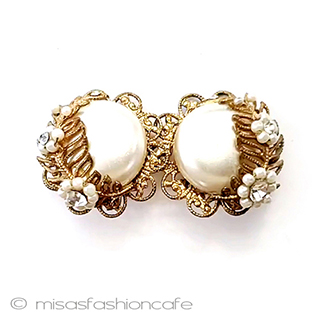 ヴィンテージアクセサリー パールのお花イヤリング ヴィンテージアクセサリー パールのお花イヤリング