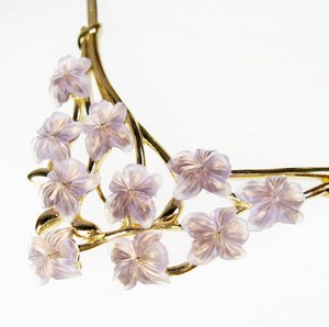 Ｔｒｉｆａｒｉ　トリファリ スミレの花ネックレス