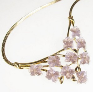 Ｔｒｉｆａｒｉ　トリファリ スミレの花ネックレス