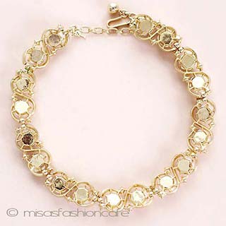 Ｔｒｉｆａｒｉ　 トリファリ 白いお花　ネックレス