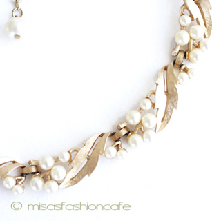 Trifari　 トリファリ パールの花ネックレス