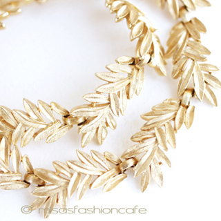 Ｔｒｉｆａｒｉ　 トリファリ Goldリーフ ネックレス