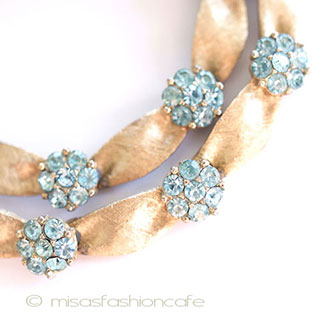Ｔｒｉｆａｒｉ　 トリファリ 水色の花 ネックレス