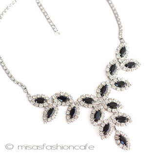 ラインストーン　リーフ Black&Clearネックレス