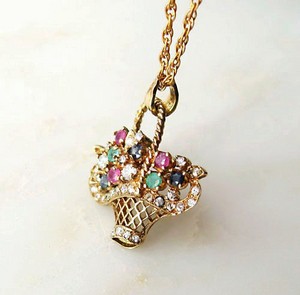 豪華天然石の花かご　 ネックレス