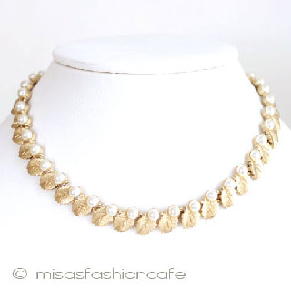 Ｔｒｉｆａｒｉ　 トリファリ パール金葉ネックレス