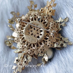 DeMario NY　ブローチ バロックパール 花