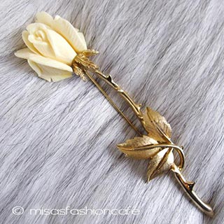 本象牙 アイボリー ローズ ブローチ