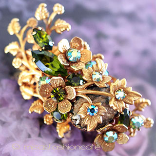 Regency　リージェンシー バロックパール花ブローチ