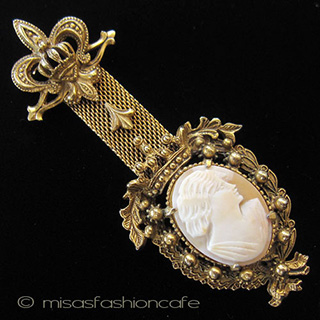 Florenza　フロレンザ シェルカメオ　ブローチ