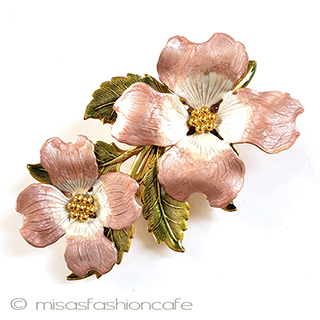 ハナミズキの花 ブローチ ハナミズキの花 ブローチ