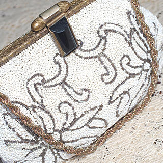 アンティーク　バッグ ビーズ刺繍ビジュー金具
